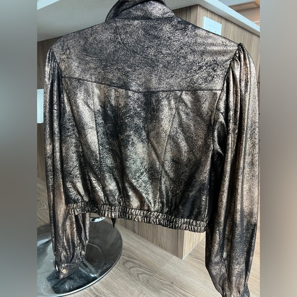 Cropped Jacket - Picture 5 of 8